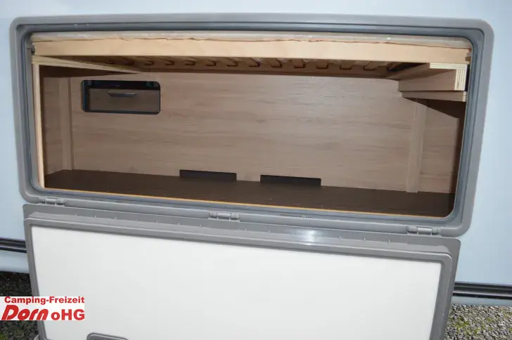 Fahrzeugbild Knaus Südwind 580 QS Black Selection Kühlschrank 177 Liter #6