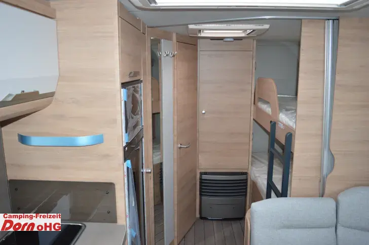Fahrzeugbild Knaus Südwind 580 QS Black Selection Kühlschrank 177 Liter #8