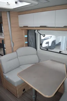 Fahrzeugbild Knaus Südwind 580 QS Black Selection Kühlschrank 177 Liter #10