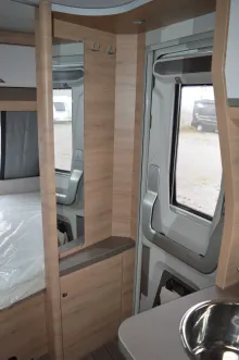 Fahrzeugbild Knaus Südwind 580 QS Black Selection Kühlschrank 177 Liter #16