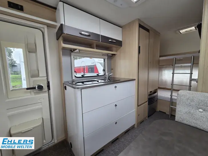 Fahrzeugbild Hymer Eriba Eriba Living 525 Stockbetten/Mover/Markise/TV/1700kg #13