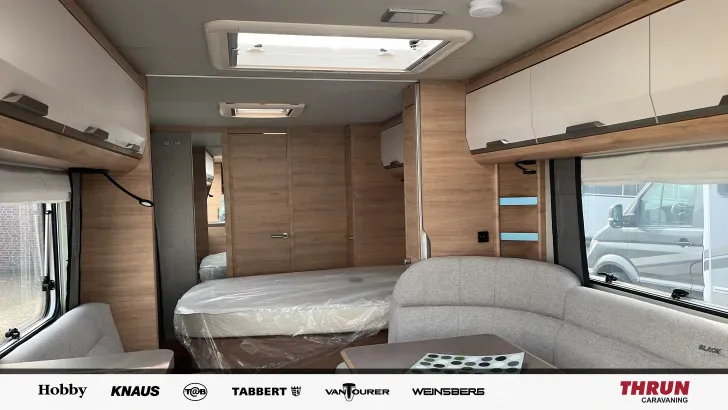 Sicht vorne-hinten Knaus Südwind 650 PXB Black Selection *2027*DuoControl