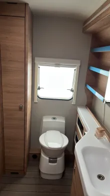 Weitere Betten Knaus Südwind 650 PXB Black Selection *2027*DuoControl
