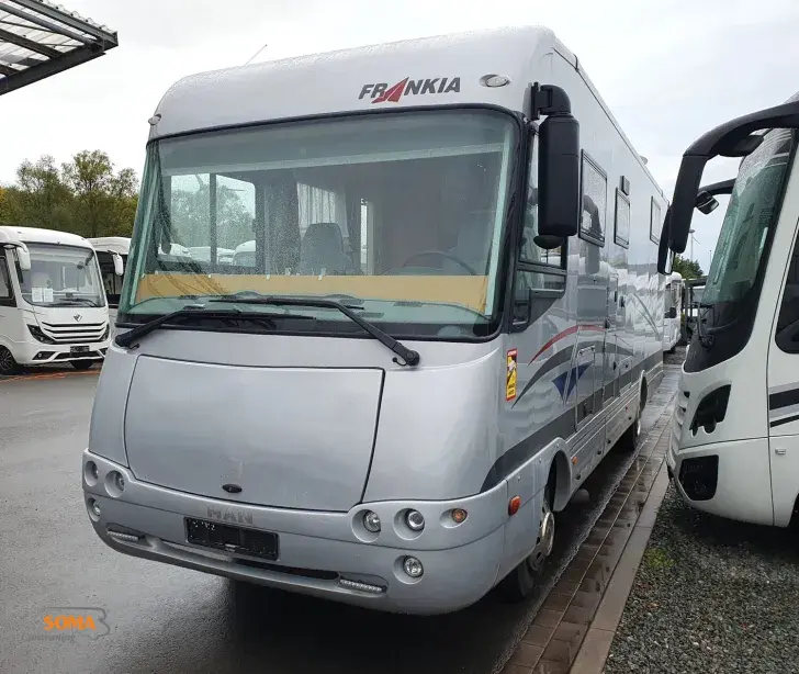 Fahrzeugbild Frankia Royal Class 9300 QD CAR LKW-CHASSIS MAN 10 T. #5