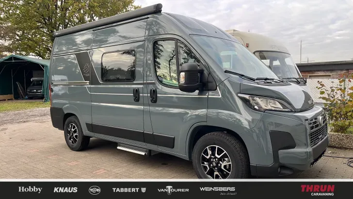 Schräg Vorne Knaus BoxLife 540 MQ Platinum Selection *2026*Markise*Rahmenfenster*