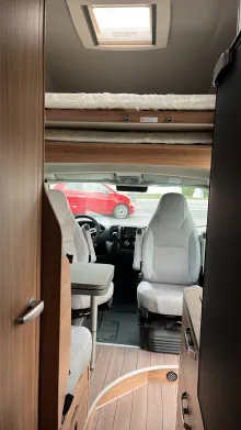 Sicht vorne-hinten Weinsberg CaraBus EDITION FIRE 600 MQH 4Personen*Autom.*Assistenten