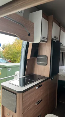 Küchen Weinsberg CaraBus EDITION FIRE 600 MQH 4Personen*Autom.*Assistenten