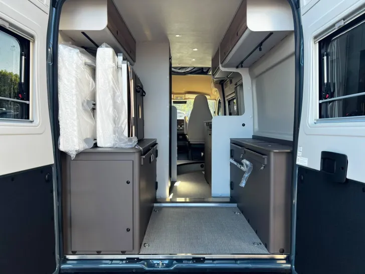Fahrzeugbild Bürstner BÜRSTNER B66 600C AT8G+Aufstelldach+Combi6DE+ #14