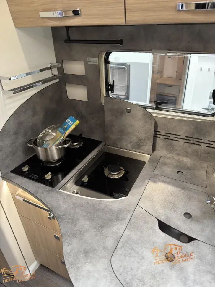 Fahrzeugbild Frankia F-Line I 790 GD Hubstützen Lithium #12