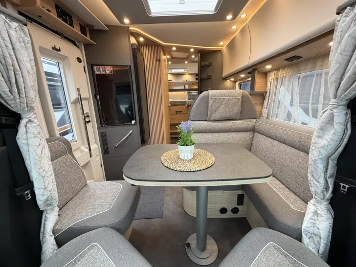 Fahrzeugbild Malibu T 470 RB LE K comfort Mercedes #13
