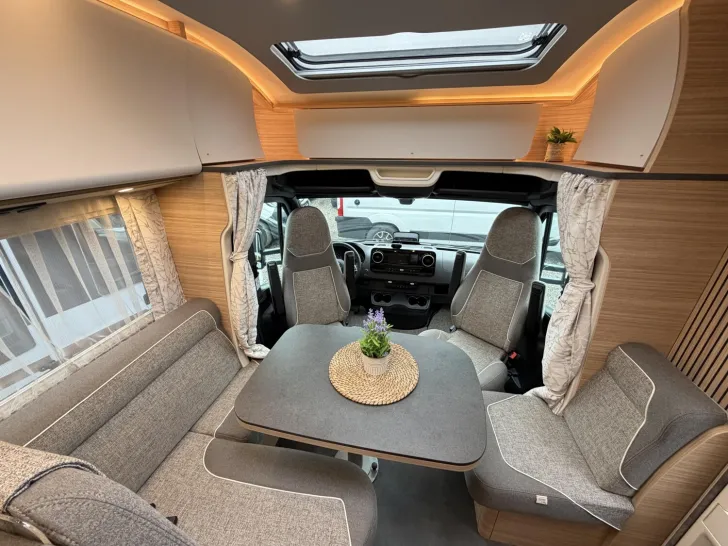 Fahrzeugbild Malibu T 470 RB LE K comfort Mercedes #14