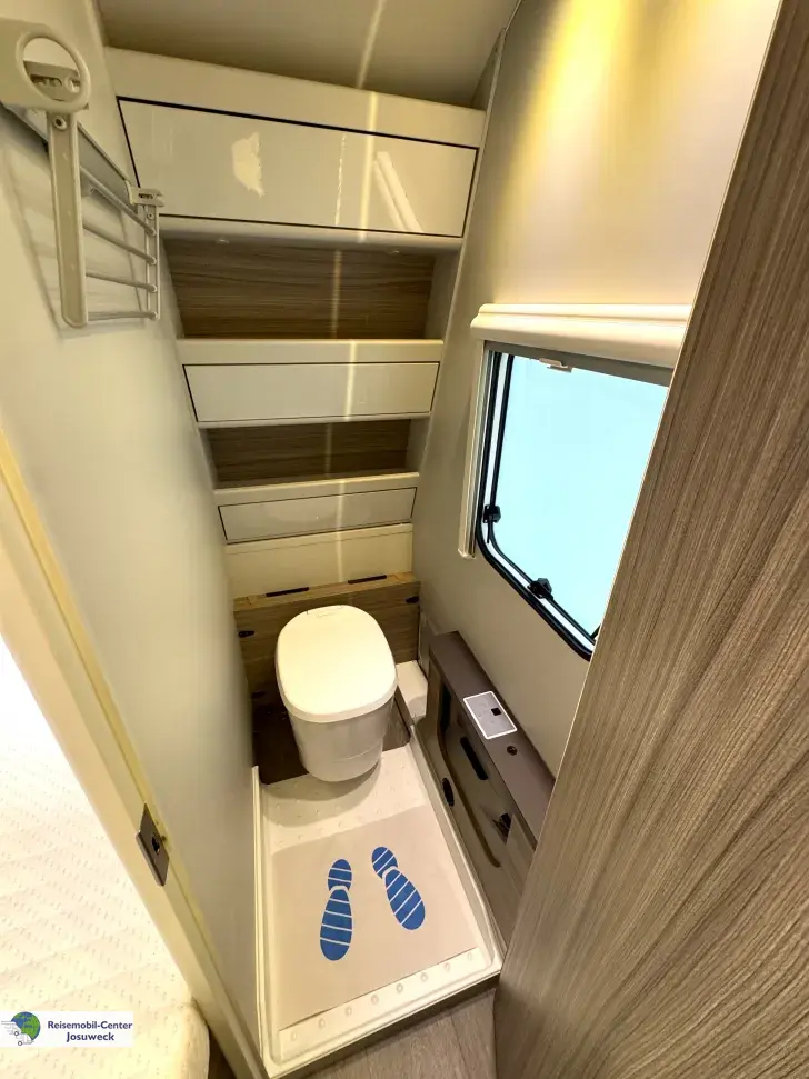Fahrzeugbild Bürstner Averso HL 520 TK Etagenbetten, Mover, Klima #20