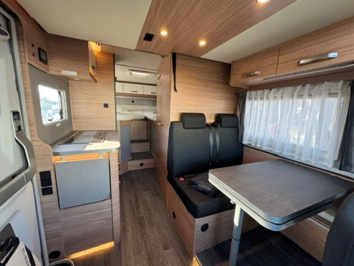Fahrzeugbild Weinsberg CaraSuite 650 MEG 130 PS Automatik - 38.500 Km #7