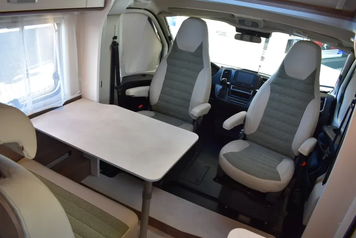 Fahrzeugbild Carado VAN V337 Pro+ Automatik, ACC, Lithium #6