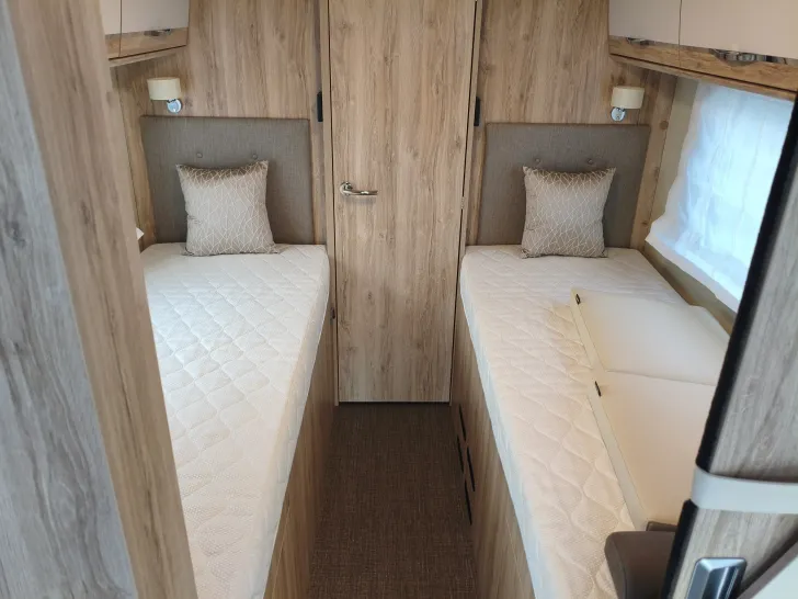 Fahrzeugbild Eura Mobil Integra Line 730 EF -hydr.Hubstützen- 1.900km #14