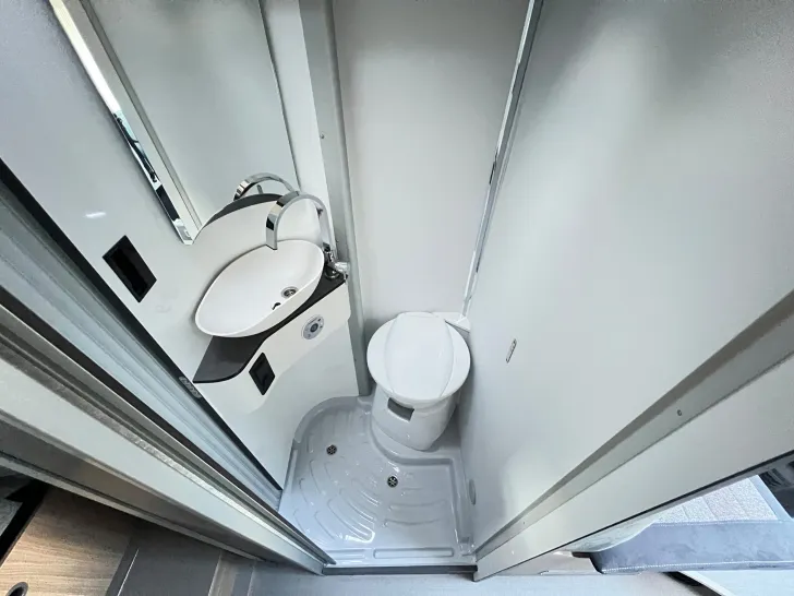 Fahrzeugbild Pössl H-Line Summit 600 L #48