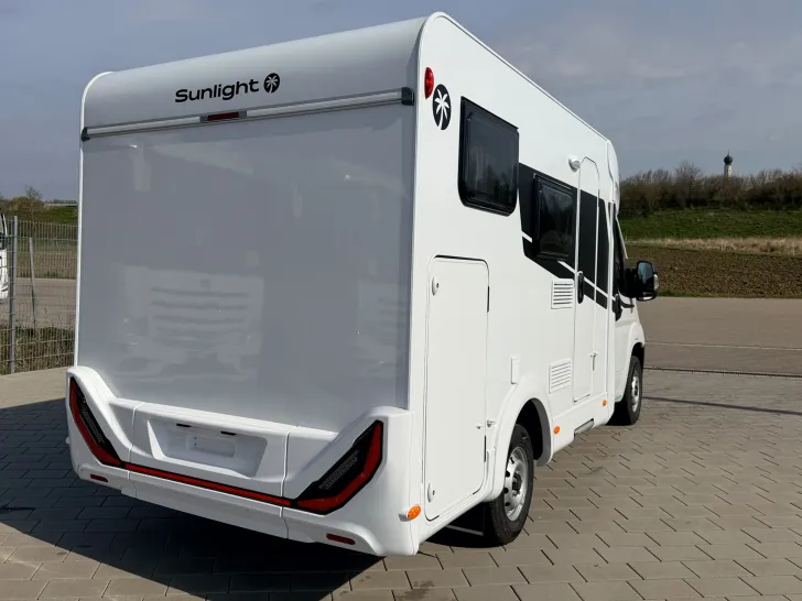 Fahrzeugbild Sunlight VAN V 60 #8