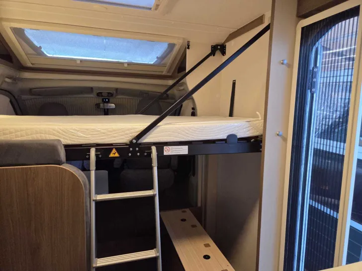Fahrzeugbild Carado V 347 3,5T 140Pro+Clever Lift Bett+Solar+Combi6E #22