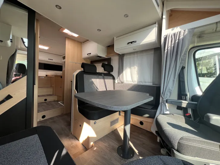 Fahrzeugbild Sunlight TEILINTEGRIERT T 68 #38