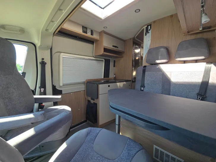 Fahrzeugbild Pössl D-Line 2Win R Plus #35