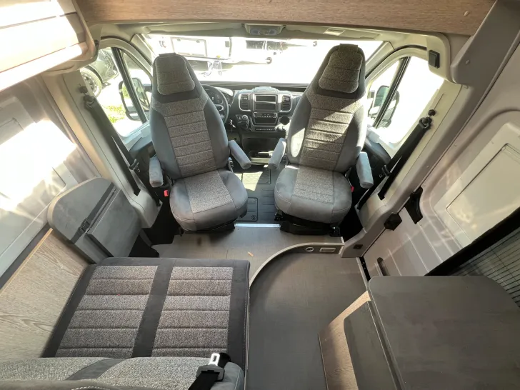Fahrzeugbild Pössl H-Line Summit 600 L #23