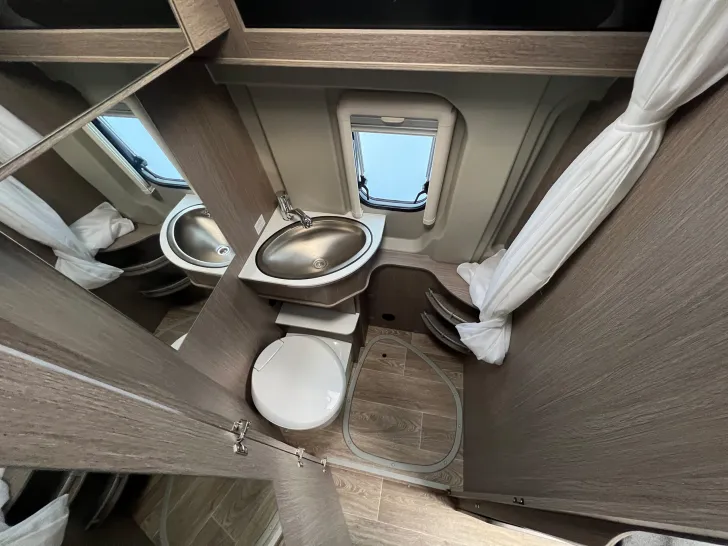Fahrzeugbild Pössl D-Line 2Win S Plus #49