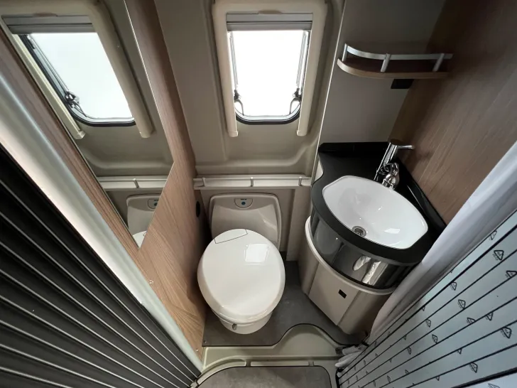Fahrzeugbild Pössl D-Line 2Win R S Plus #48