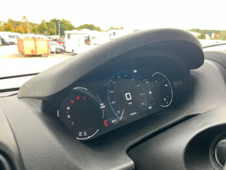 Fahrzeugbild Pössl D-Line 2Win S Plus #28