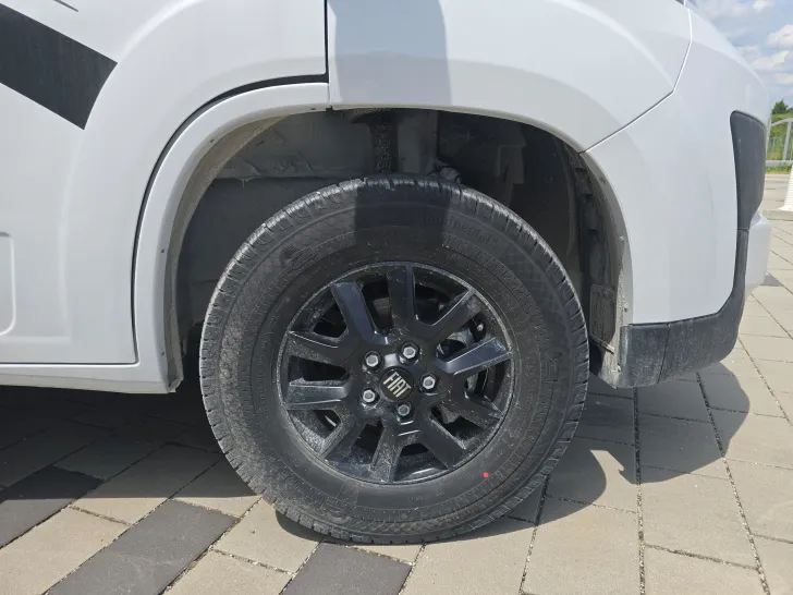 Fahrzeugbild Glücksmobil TEILINTEGRIERTE 741 EB Dethleffs Just Camp T6812 EB #21