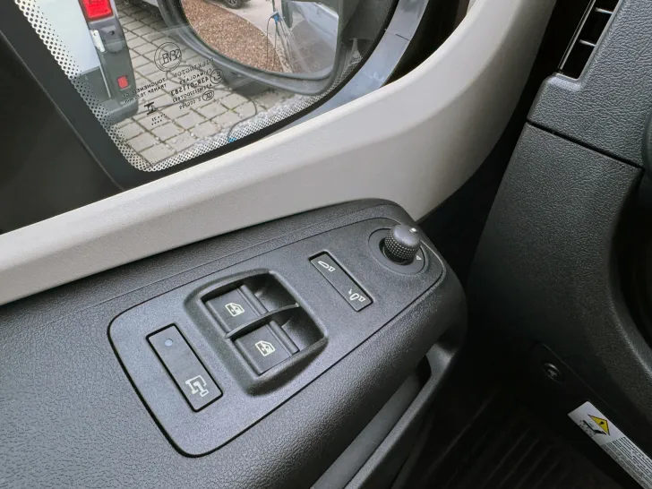Fahrzeugbild Pössl D-Line 2Win Plus #35
