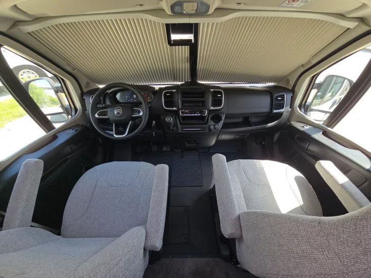 Fahrzeugbild Pössl D-Line Trenta 600 #28