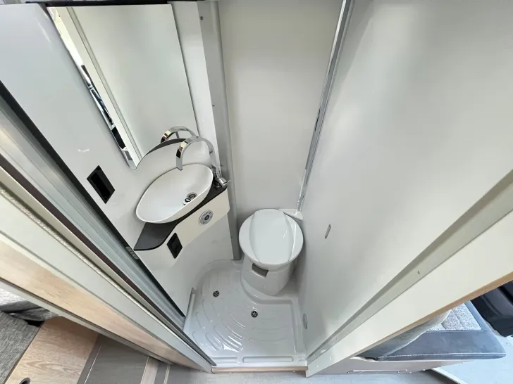 Fahrzeugbild Pössl H-Line Summit 600 L #48