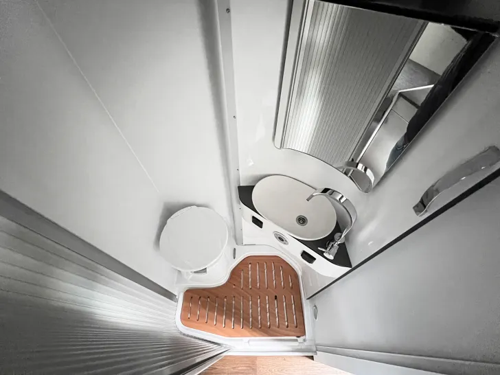 Fahrzeugbild Pössl H-Line Summit Shine 640 #47