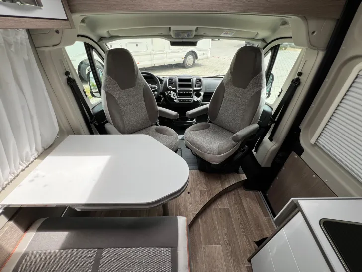 Fahrzeugbild Pössl D-Line 2Win R Plus #20