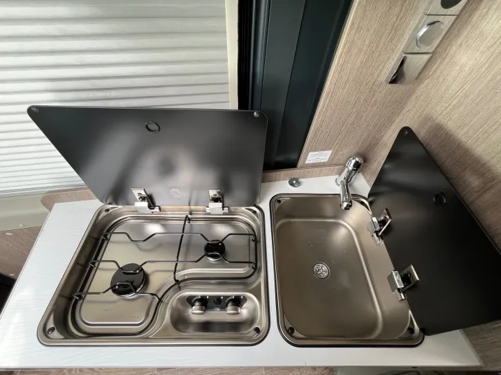 Fahrzeugbild Pössl D-Line 2Win R Plus #37