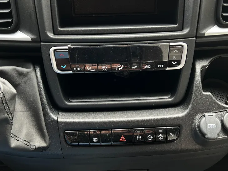 Fahrzeugbild Pössl D-Line 2Win R Plus #35