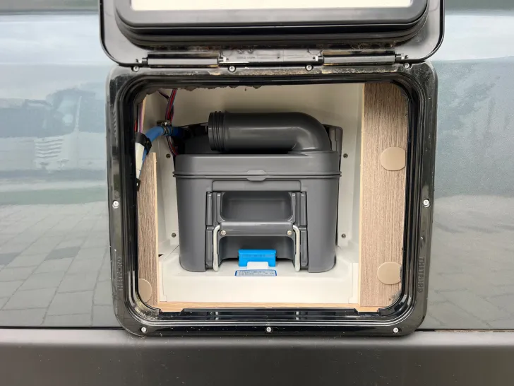 Fahrzeugbild Pössl D-Line 2Win R Plus #8
