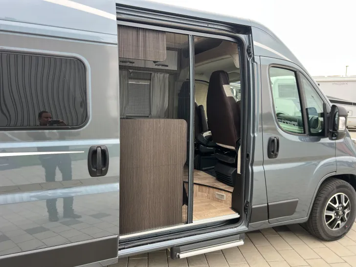 Fahrzeugbild Pössl D-Line 2Win R Plus #19