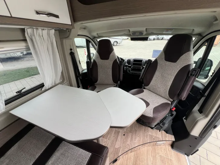 Fahrzeugbild Pössl D-Line 2Win R Plus #21