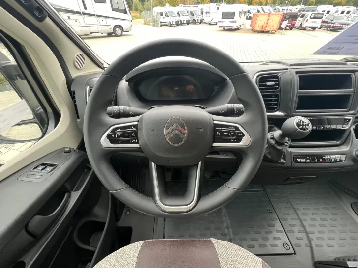 Fahrzeugbild Pössl D-Line 2Win R Plus #23