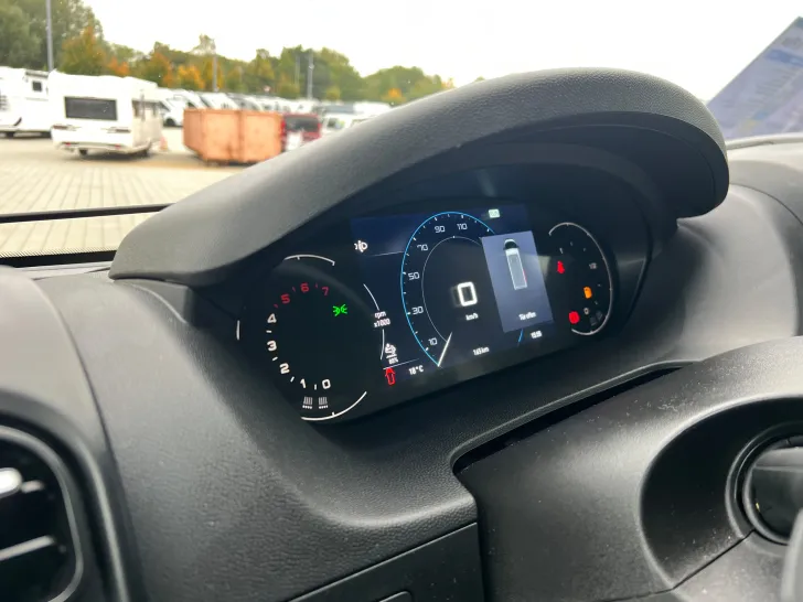 Fahrzeugbild Pössl D-Line 2Win R Plus #28