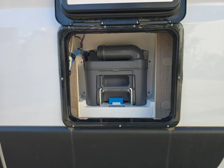 Fahrzeugbild Pössl D-Line 2Win R Plus #11