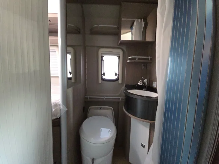 Fahrzeugbild Pössl D-Line 2Win R Plus #48
