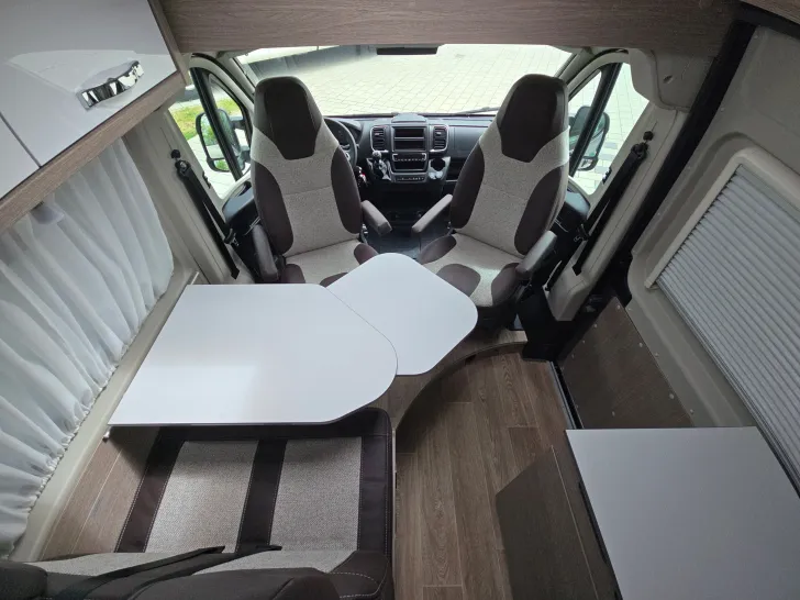 Fahrzeugbild Pössl D-Line 2Win S Plus #23