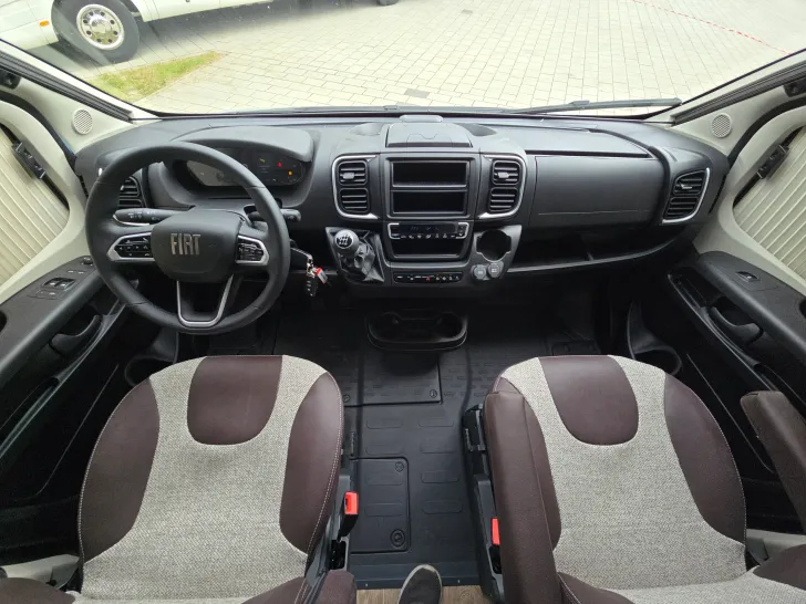 Fahrzeugbild Pössl D-Line 2Win S Plus #27