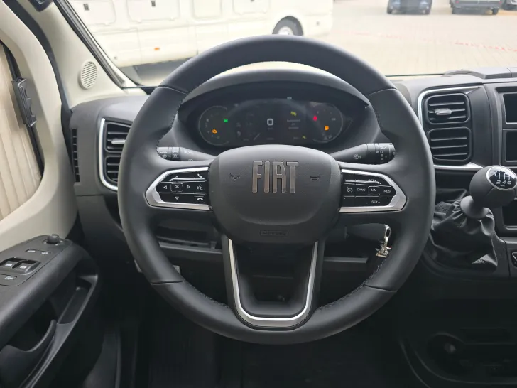 Fahrzeugbild Pössl D-Line 2Win S Plus #28