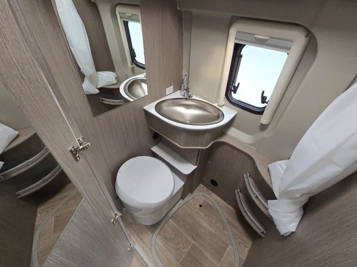 Fahrzeugbild Pössl D-Line 2Win S Plus #47
