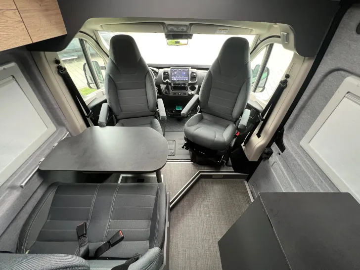 Fahrzeugbild Clever Select Line RUNNER #24