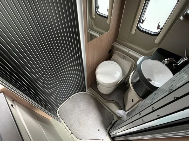 Fahrzeugbild Pössl D-Line 2Win R S Plus #48