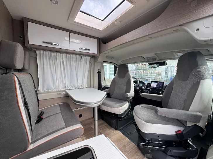 Fahrzeugbild Pössl D-Line 2Win Plus #32